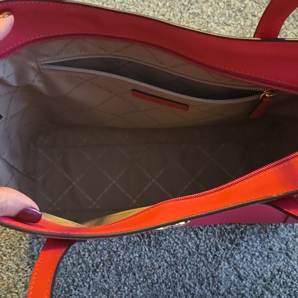 NWOT michael kors handbag - Picture 3 of 4